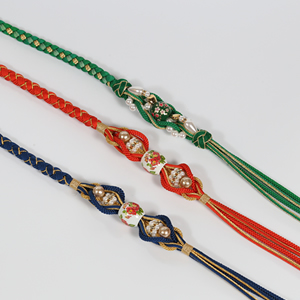 振袖にぴったりのコサージュ